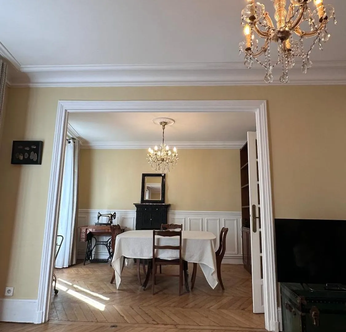Maison Des Artistes Paris 0*,